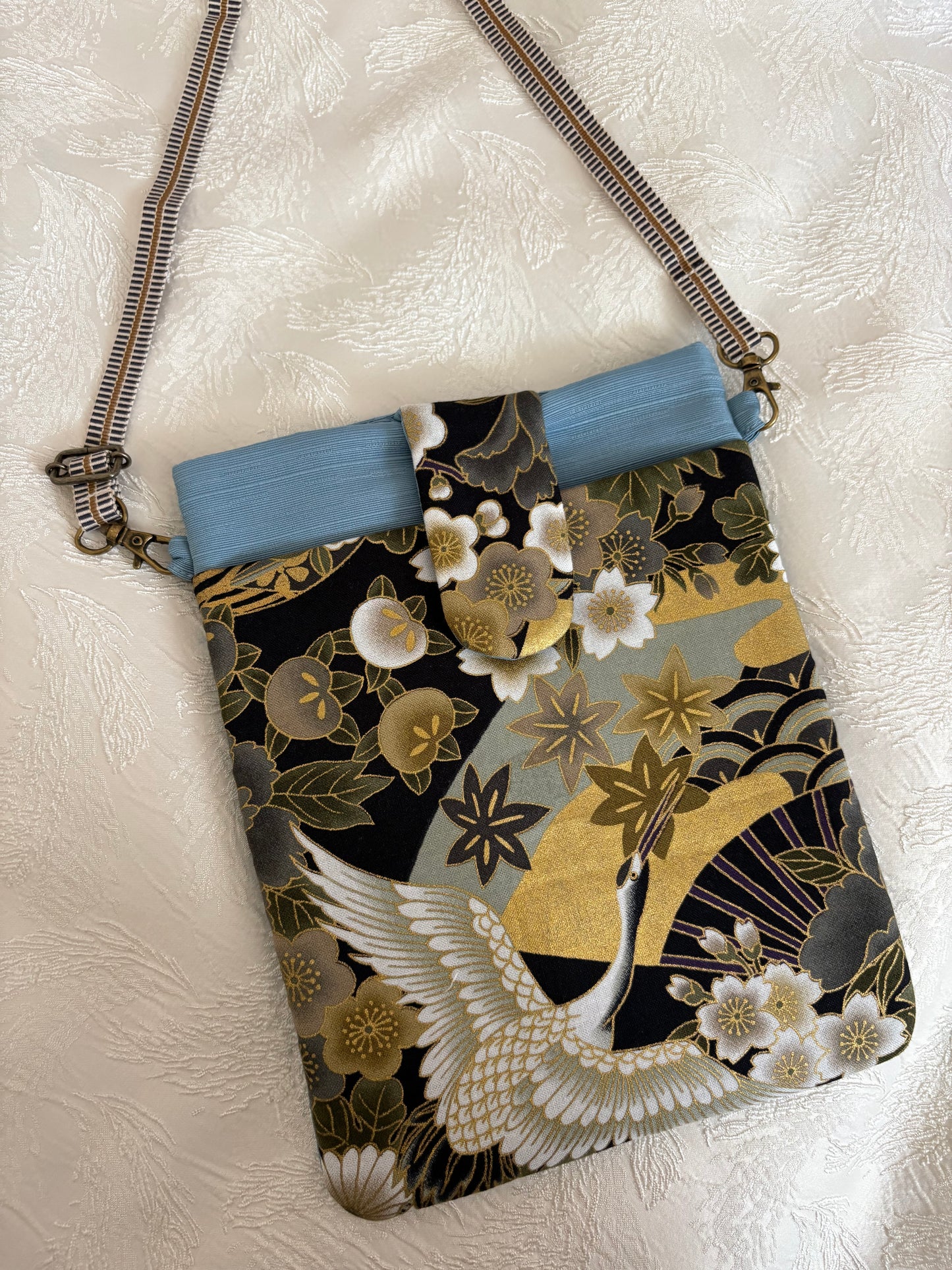 #996【色柄おまかせ！お楽しみ】発送3日以内 和モダン スマホショルダー大 /雑貨類