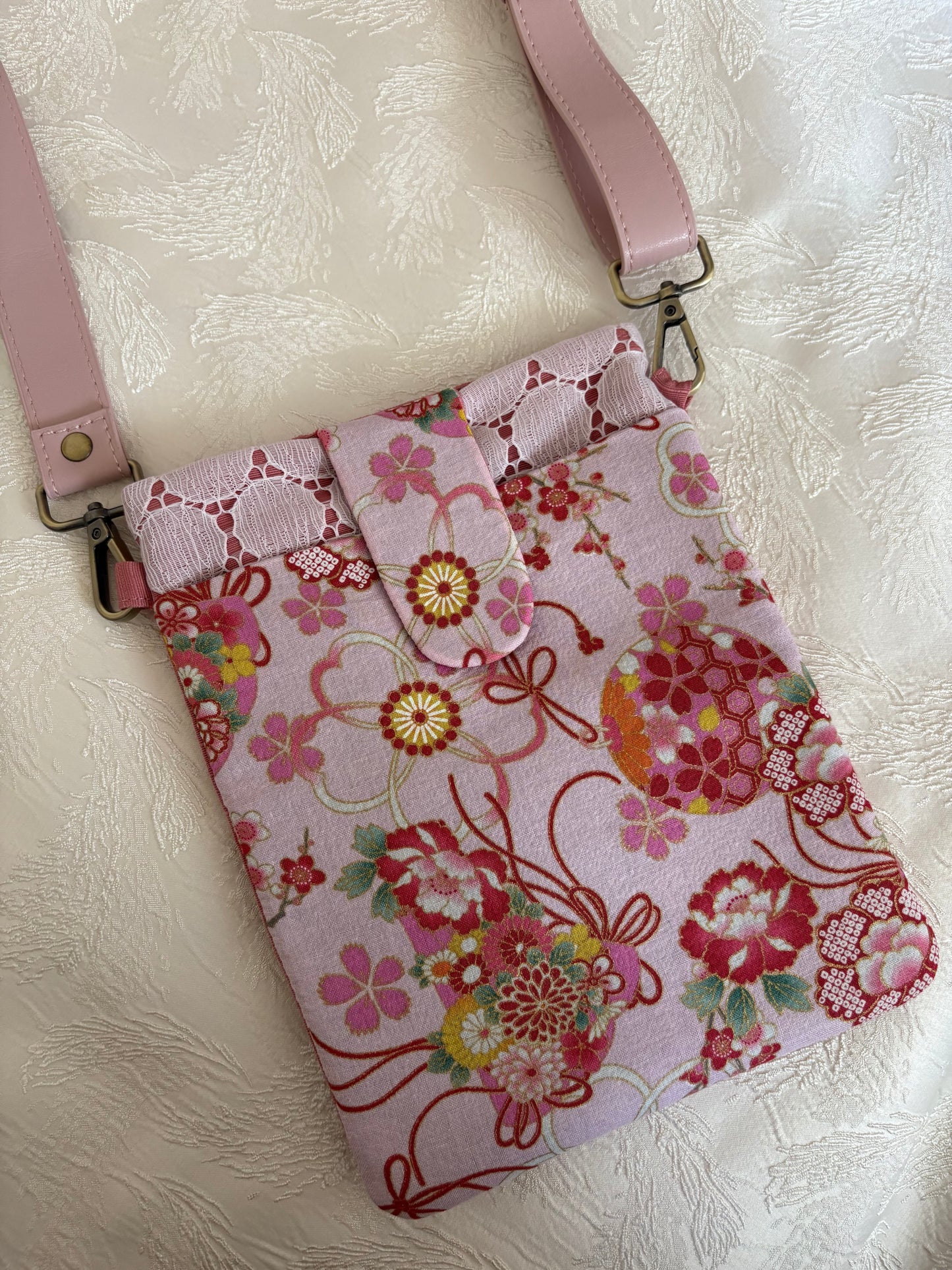 #APSCR710-ZA7 和モダン スマホショルダー大 /雑貨類