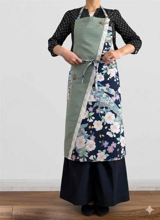 【若葉 -Wakaba-】7日以内発送　丙午開運和モダンエプロンぬれんがね   桜と束熨斗の吉祥柄 紬クロス 綿素材プリント　カフェ　レストラン　ユニフォーム　旅館　和風 NURENGANE Japanese modern ,KIMONO pattern apron