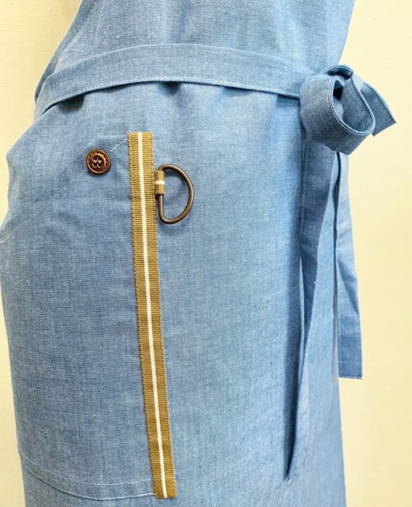 #402 在庫限り　サックスブルー　ぬれんがねエプロン 抗ウィルス対策　Tio Tio 綿素材