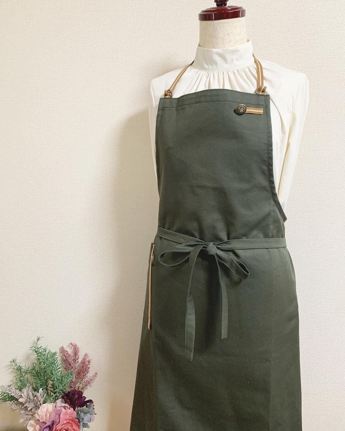 #403 在庫限り チノ カーキ/ ぬれんがねエプロン 抗ウィルス対策　CLENSE-クレンゼ-　綿素材