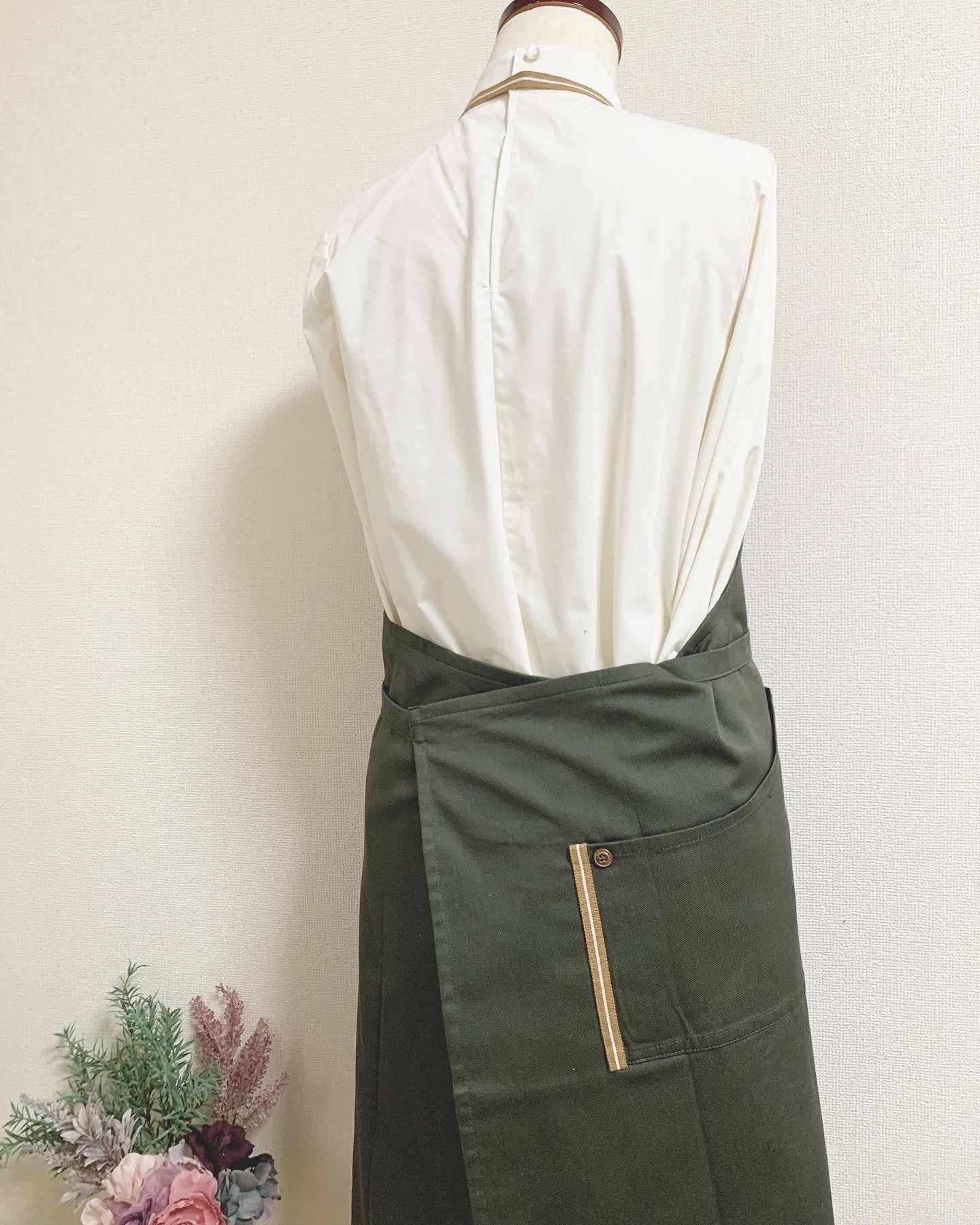 #403 在庫限り チノ カーキ/ ぬれんがねエプロン 抗ウィルス対策　CLENSE-クレンゼ-　綿素材